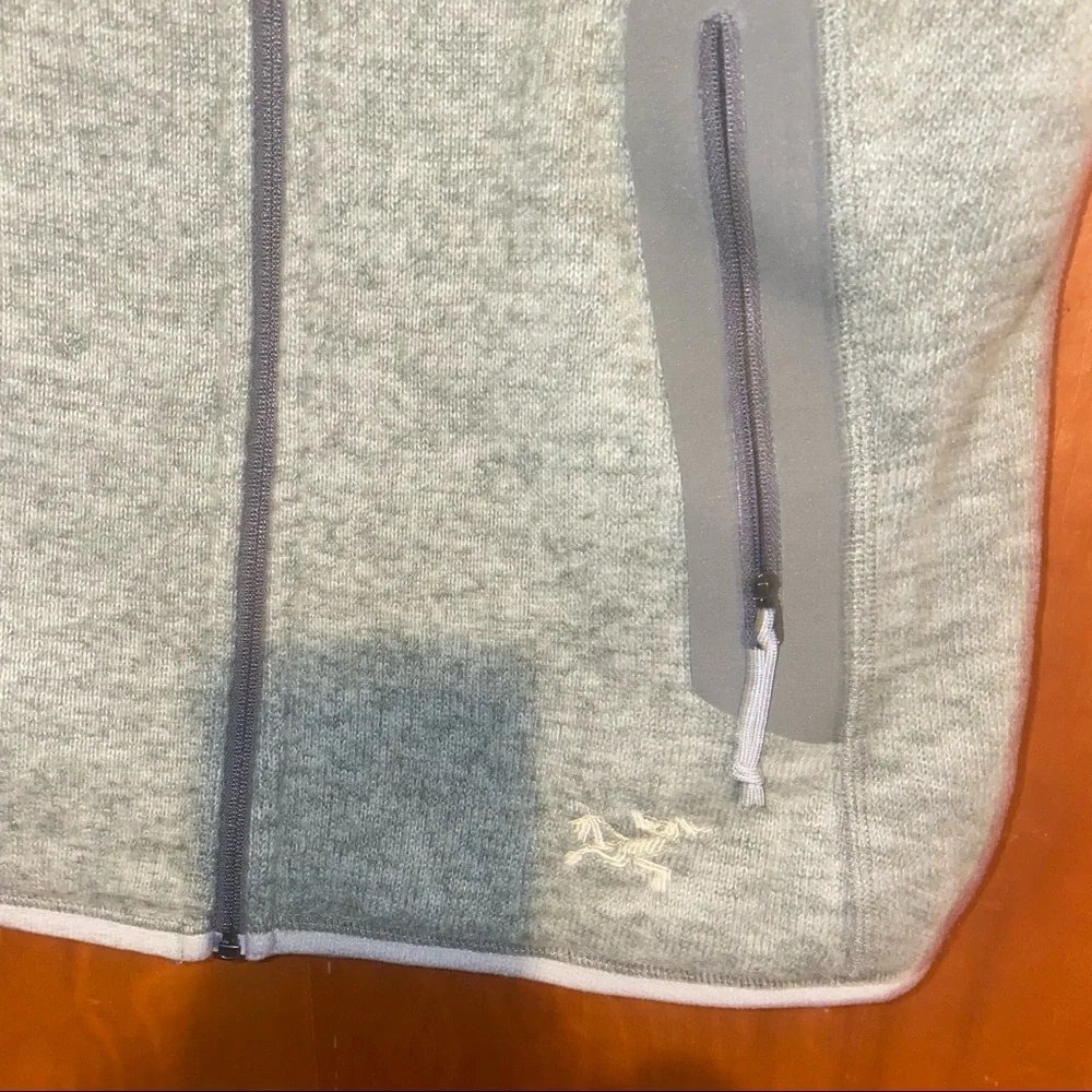 𝅺Arcteryx Woman's Covert Full Zip Polartec light green Fleece Vest M - Picture 4 of 5